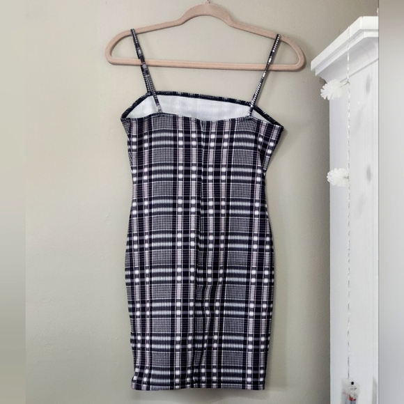 Plaid mini dress - Picture 3 of 4